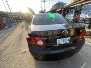 Toyota Corolla 2009 Black