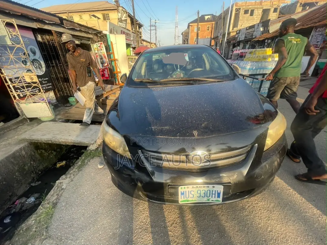 Toyota Corolla 2009 Black
