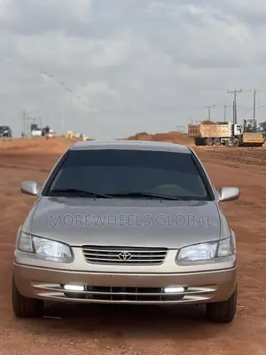 Toyota Camry Automatic 1999 Gold