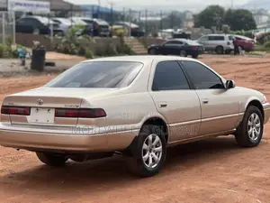 Toyota Camry Automatic 1999 Gold