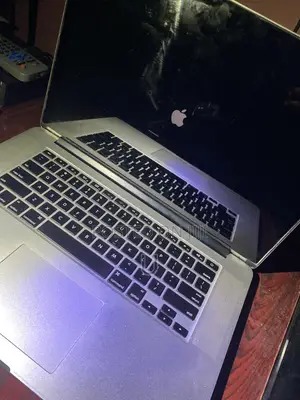 Laptop Apple MacBook Pro 2015 16GB Intel Core i7 HDD 512GB