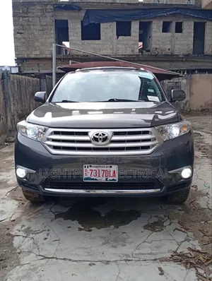 Toyota Highlander Limited 3.5L 2WD 2013 Matt Black