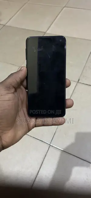 Samsung Galaxy S10e 128 GB Black
