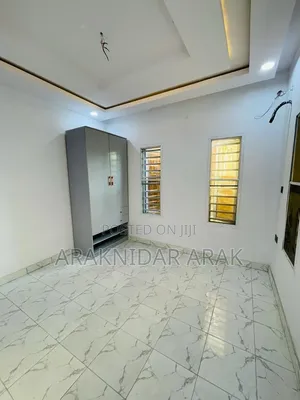 Furnished 2bdrm House in Secured Estate, Lekki Phase 1 for rent