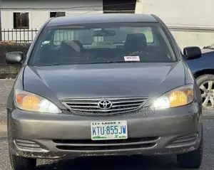Toyota Camry 2004 Gray