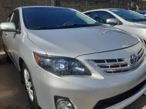 Toyota Corolla LE 4dr Sedan (1.8L 4cyl 4A) 2010 Silver