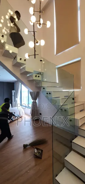 10mm Plain Glass Railings (Tempered)