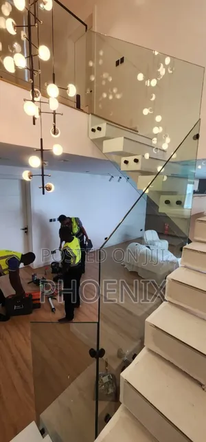 10mm Plain Glass Railings (Tempered)