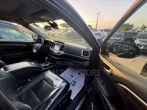 Toyota Highlander 2016 Black