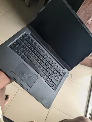 Laptop Dell Latitude 7400 8GB Intel Core i7 SSD 250GB