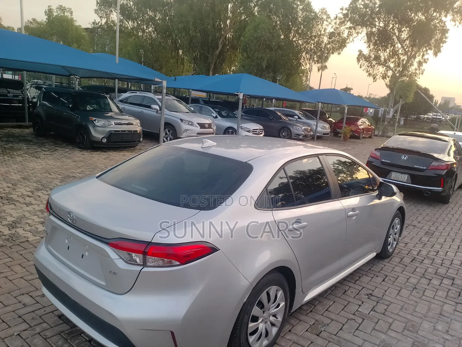 Toyota Corolla LE 2020 Blue