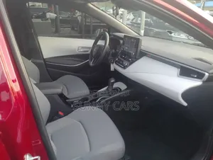 Toyota Corolla XLE 2022 Red