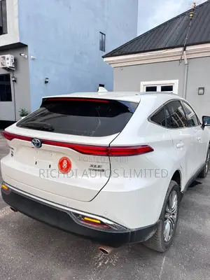 Toyota Venza XLE AWD 2023 White