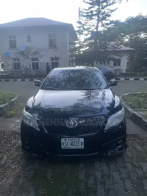 Toyota Camry XLE 4dr Sedan (2.5L 4cyl 6AM) 2010 Black