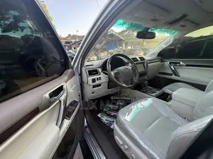 Lexus GX 2016 Silver