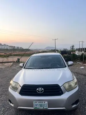 Toyota Highlander Base 2010 Silver