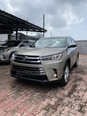 Toyota Highlander Limited 4dr SUV (3.5L 6cyl 6A) 2015 Gold