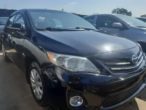 Toyota Corolla LE 4dr Sedan (1.8L 4cyl 4A) 2010 Black
