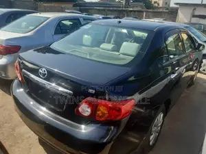 Toyota Corolla LE 4dr Sedan (1.8L 4cyl 4A) 2010 Black
