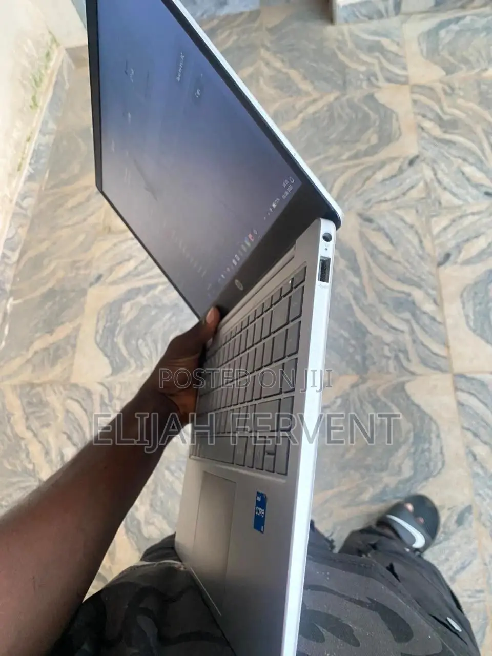 Laptop HP 14-ep0063 8GB Intel Core i5 HDD 500GB