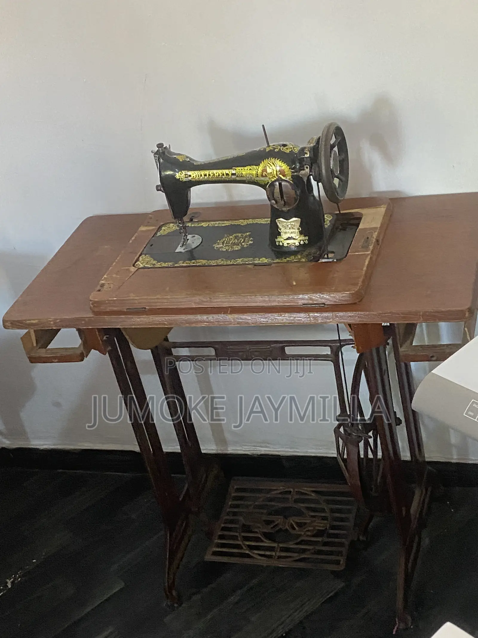 Butterfly Sewing Machine - Manual Used