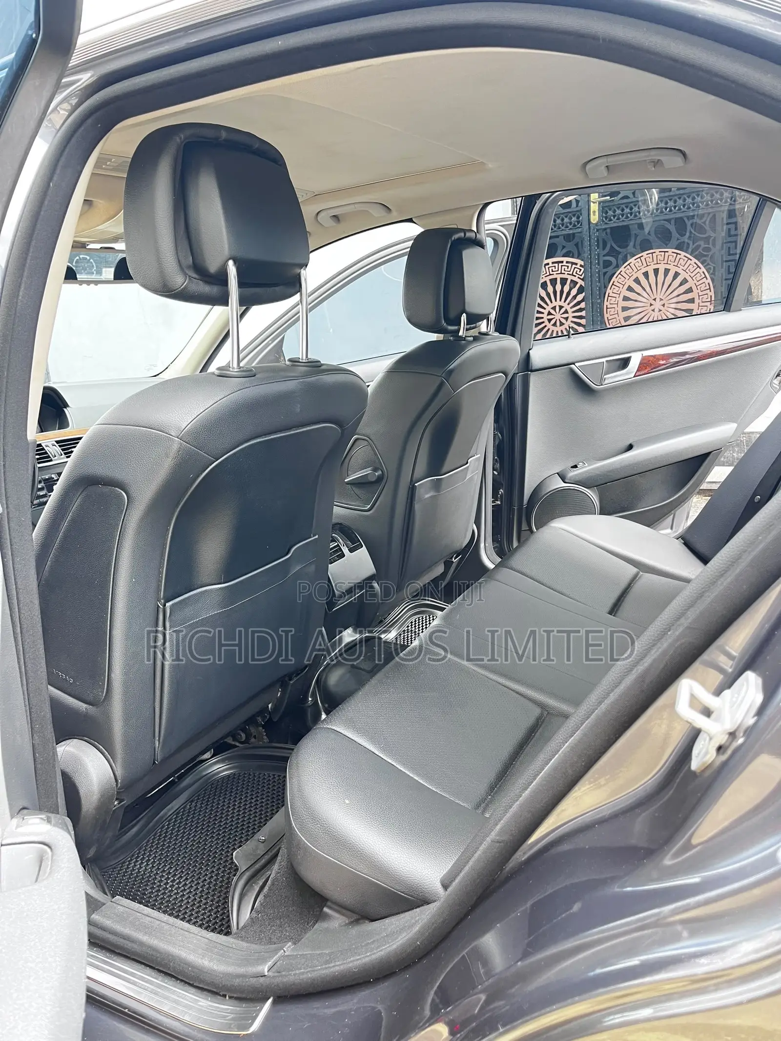 Mercedes-Benz C300 2013 Gray