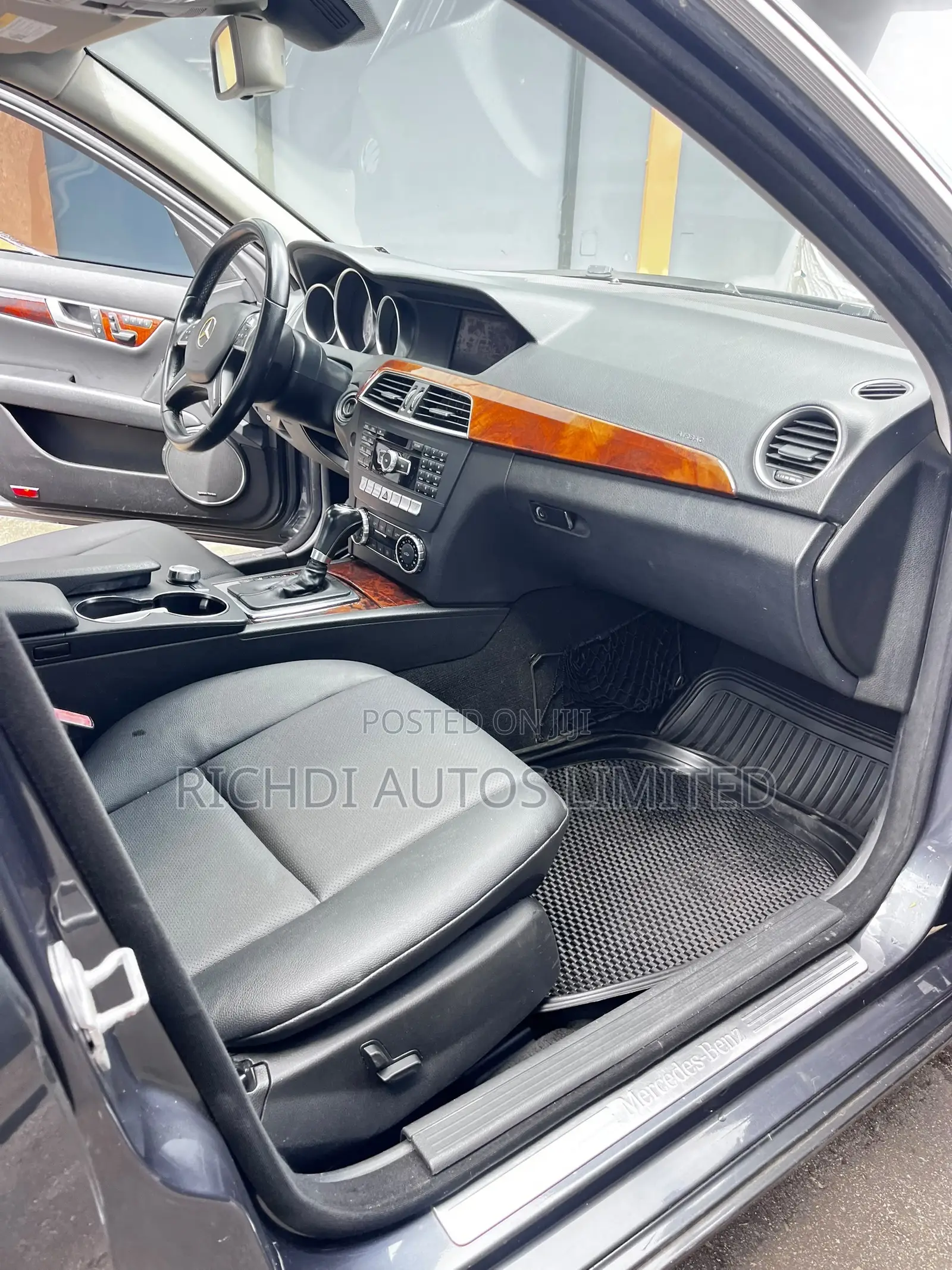 Mercedes-Benz C300 2013 Gray