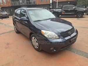 Toyota Matrix XR Hatchback AWD (1.8L 4cyl 4A) 2005 Blue