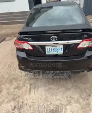 Toyota Corolla 2013 Black