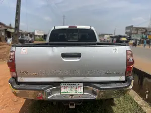 Toyota Tacoma 2005 Silver
