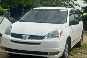Toyota Sienna 2005 White