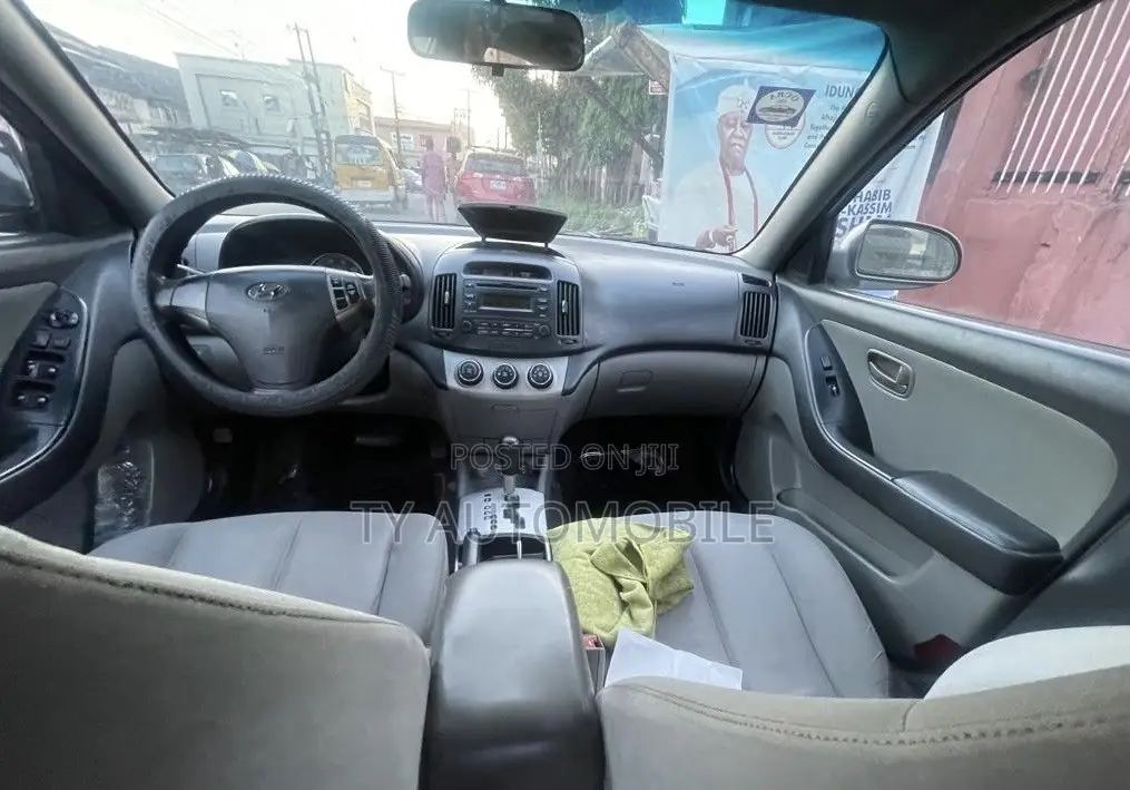 Hyundai Elantra 2009 Gray