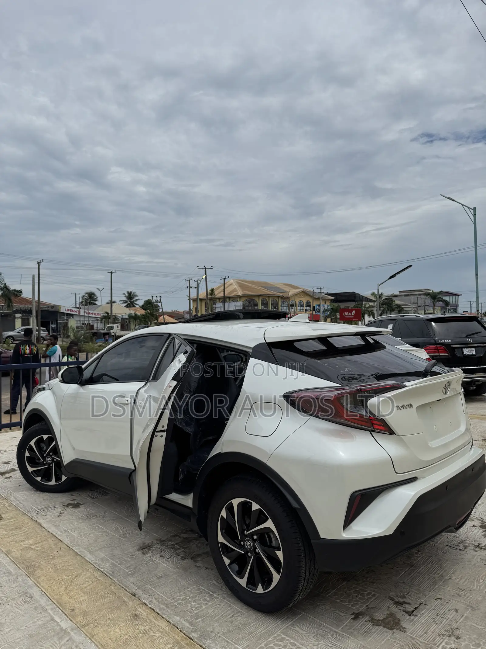 Toyota C-HR Nightshade 2021 White