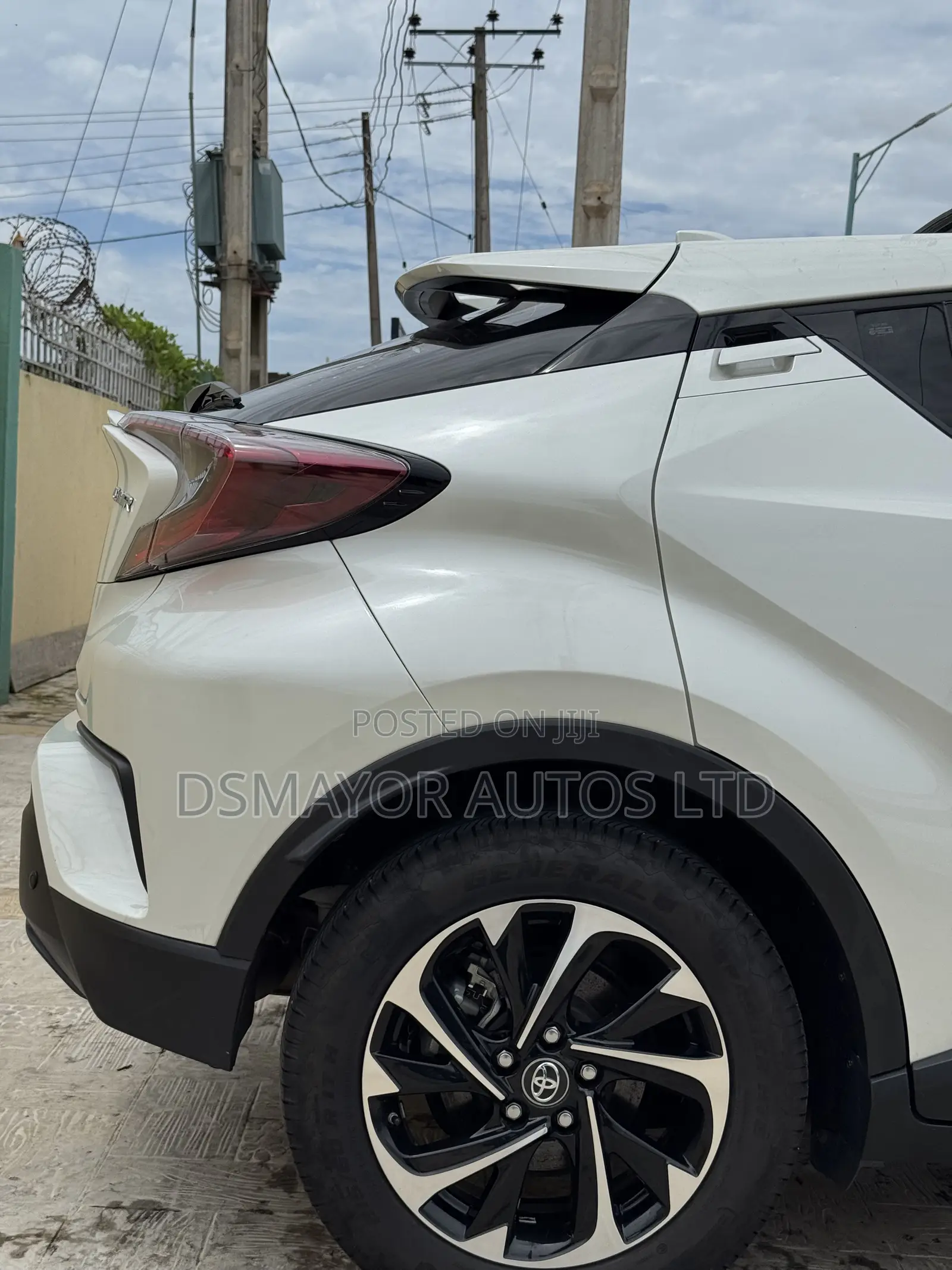Toyota C-HR Nightshade 2021 White