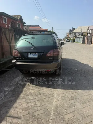 Lexus RX 2000 Black