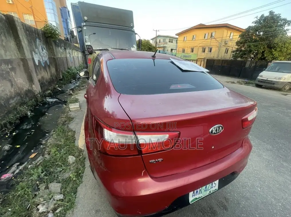 Kia Rio 2015 Red