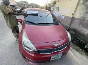 Kia Rio 2015 Red