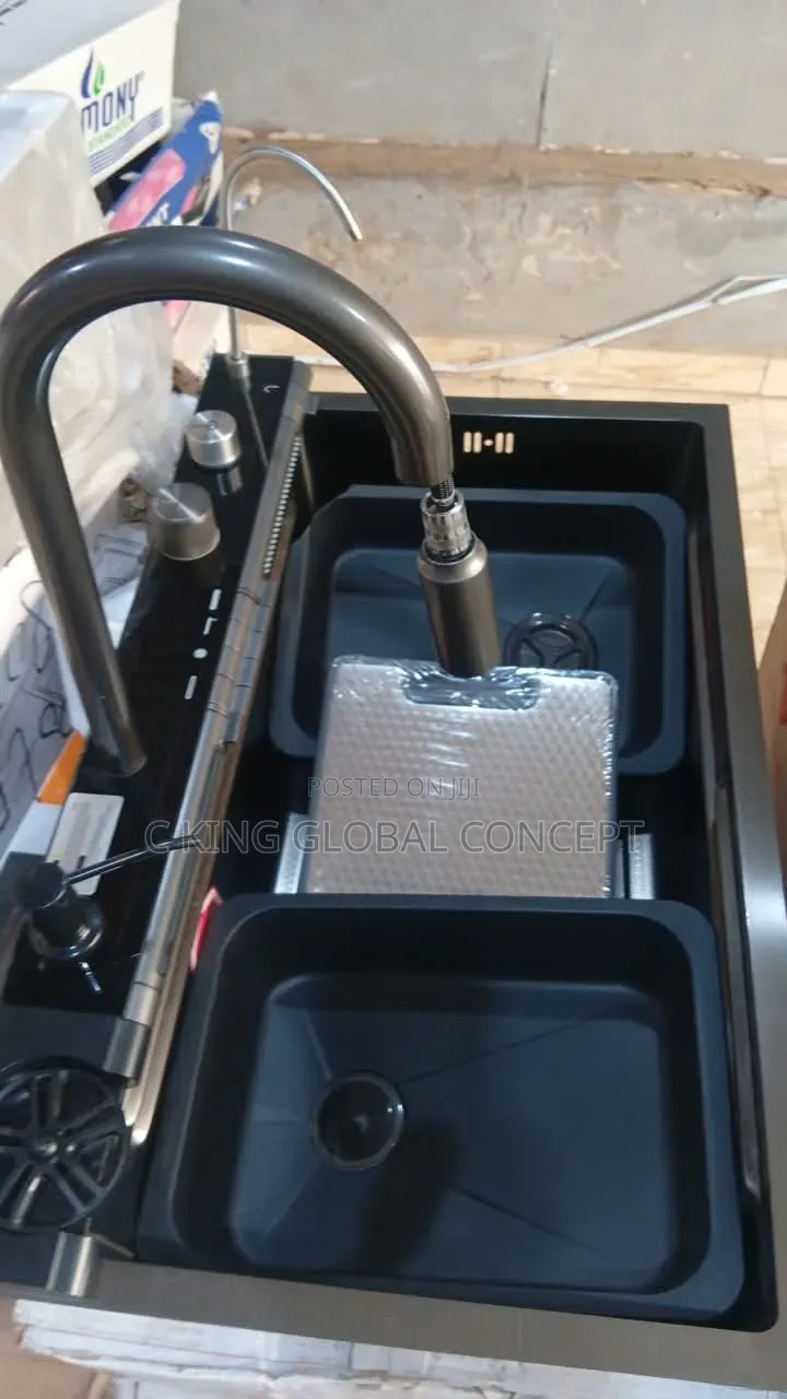 Smart Kitchen Sink With Pull Out Tap, Cup Washer & Chopping Board
