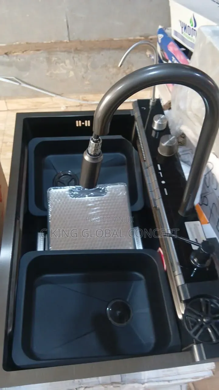 Smart Kitchen Sink With Pull Out Tap, Cup Washer & Chopping Board