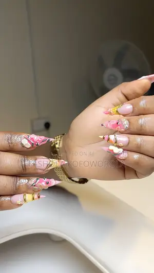 Nail Tech in Ikorodu