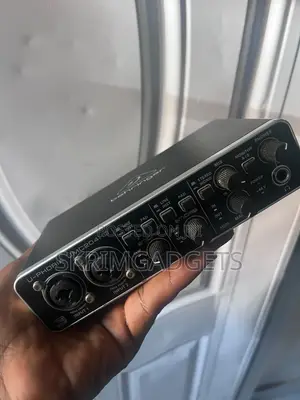Behringer U-Phoria UMC 204HD