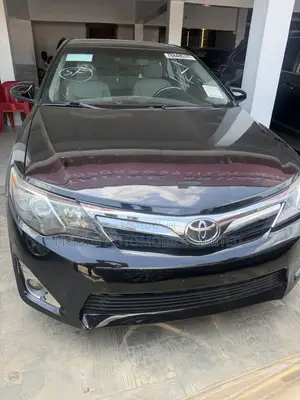 Toyota Camry XLE V6 4dr Sedan (3.5L 6cyl 6A) 2013 Black