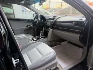 Toyota Camry XLE V6 4dr Sedan (3.5L 6cyl 6A) 2013 Black