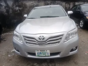 Toyota Camry 2009 Silver