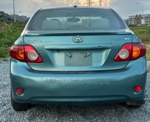 Toyota Corolla 2009 Green