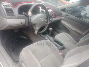 Toyota Camry 2005 Silver
