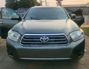 Toyota Highlander 2010 Green