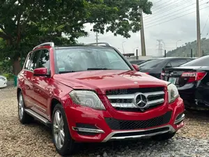Mercedes-Benz GLK-Class 350 2010 Red
