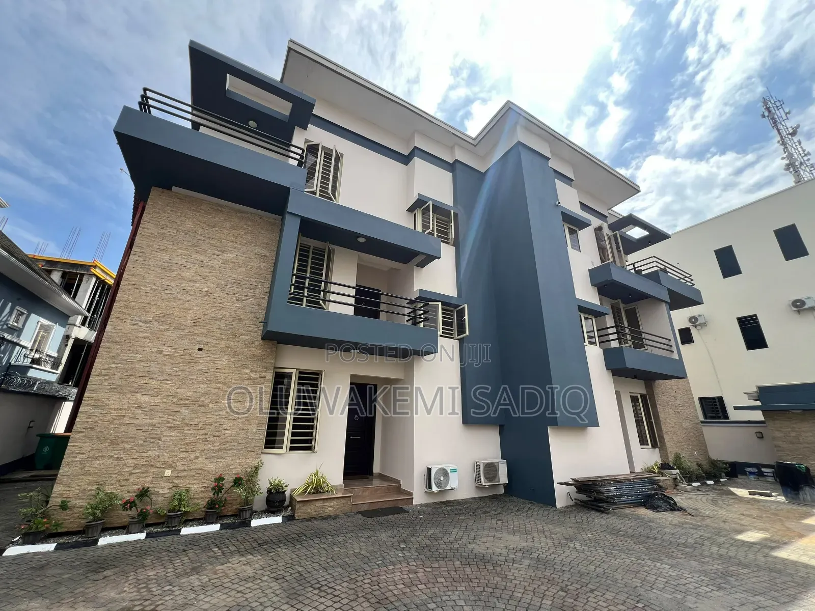 4bdrm Duplex in Ikeja Gra for rent