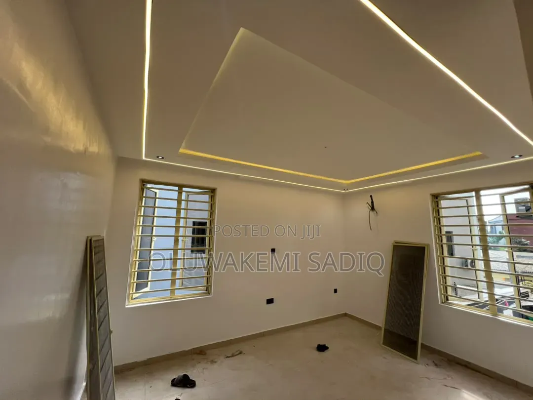 4bdrm Duplex in Ikeja Gra for rent